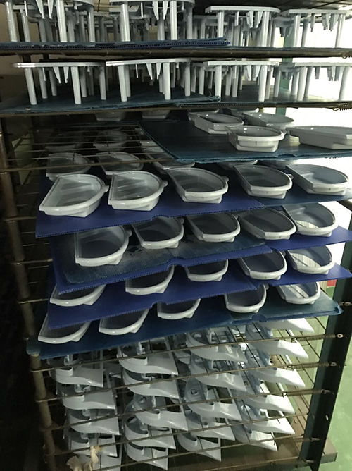 东莞市塘厦志华塑胶五金制品厂动态 聚焦化妆品批发业务的新机遇